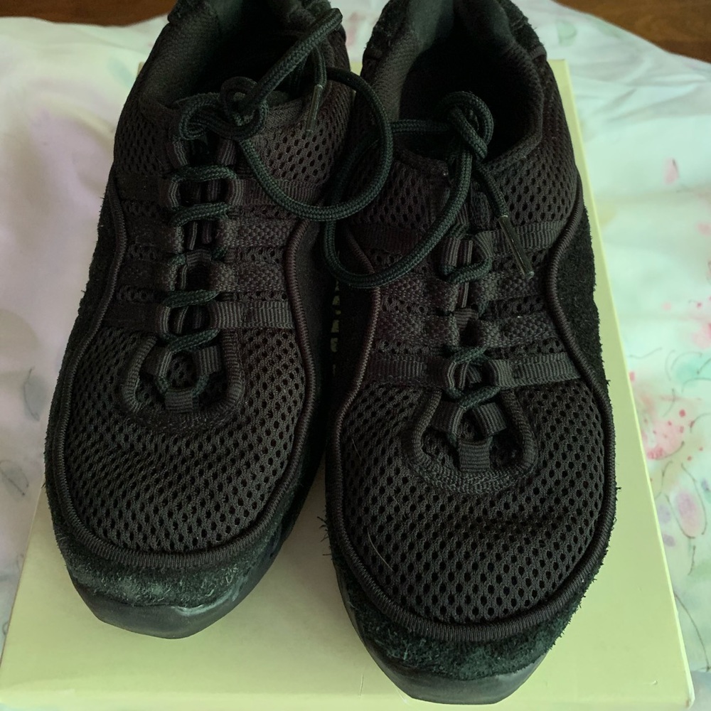 Bloch Boost Mesh Split Sole Dance Sneakers